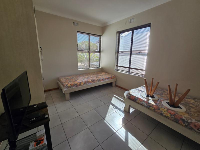 5 Bedroom Property for Sale in Golden Mile Western Cape